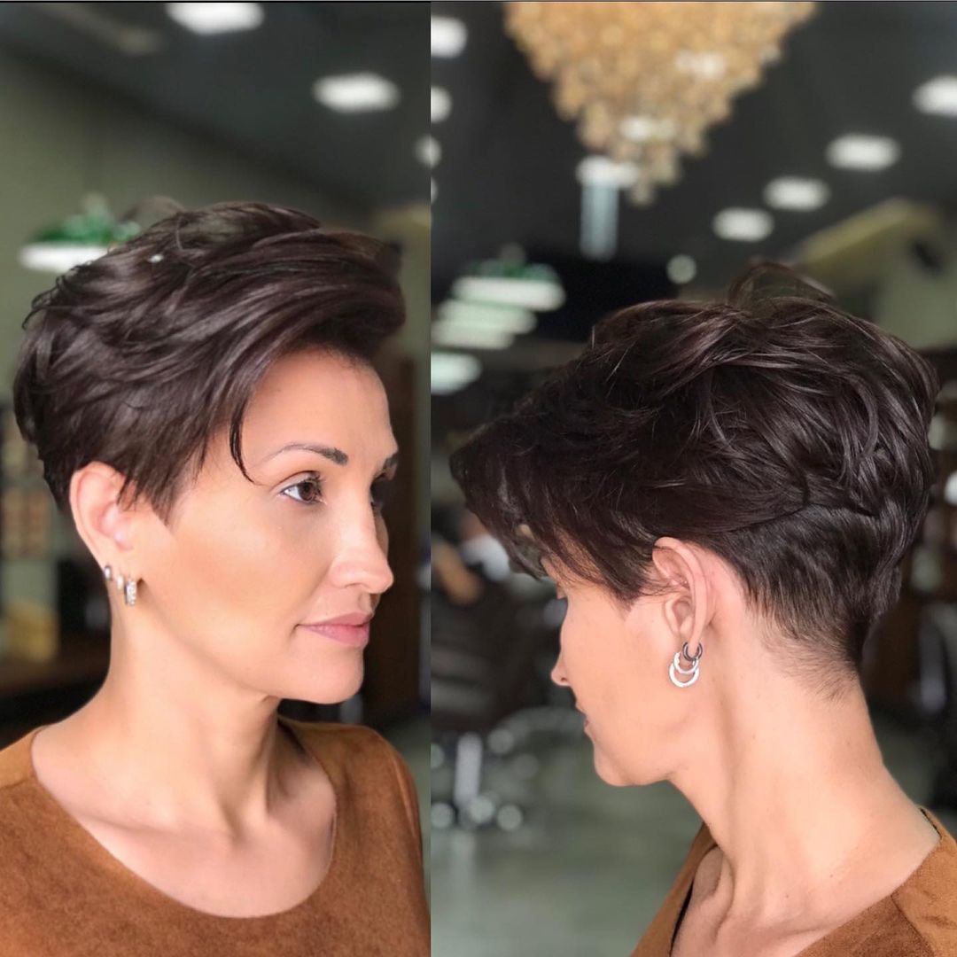 Short Layered Hairstyle with Pompadour Bangs