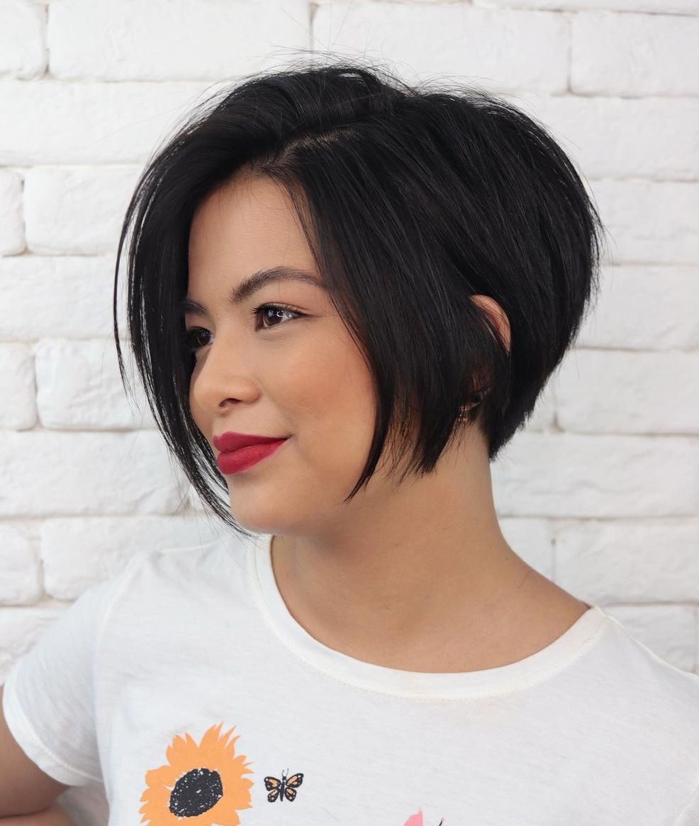 Jaw-Length Feathered Black Bob